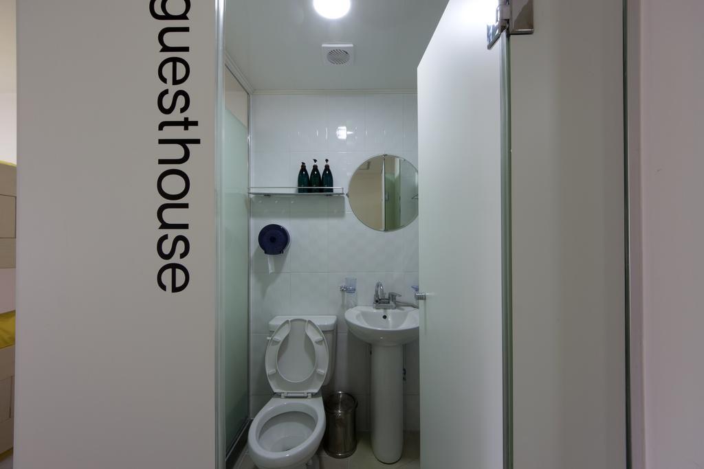 24 Guesthouse Myeongdong Town Seul Oda fotoğraf